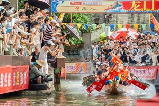 值得更多机会！惠特摩尔17分钟8中5拿到11分6板 正负值+8